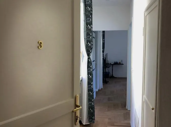 Residenza Del Duse 게스트하우스 3*